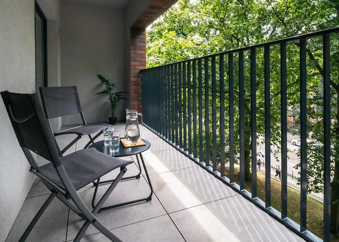 Atal Square, Sun & Snow * Wroclaw