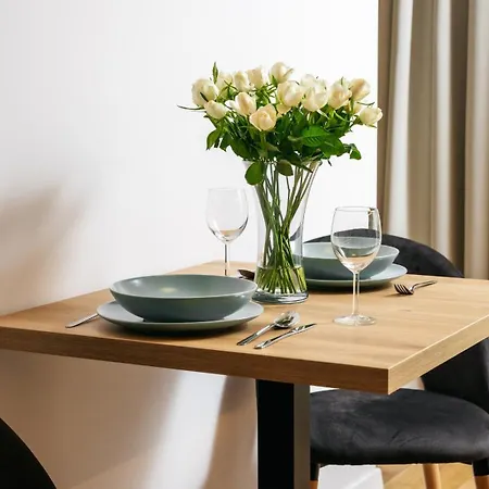 Atal Square, Sun & Snow * Vratislav