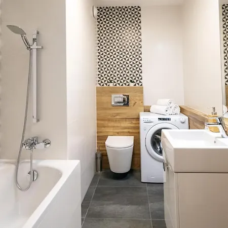 Atal Square, Sun & Snow Apartmán Vratislav